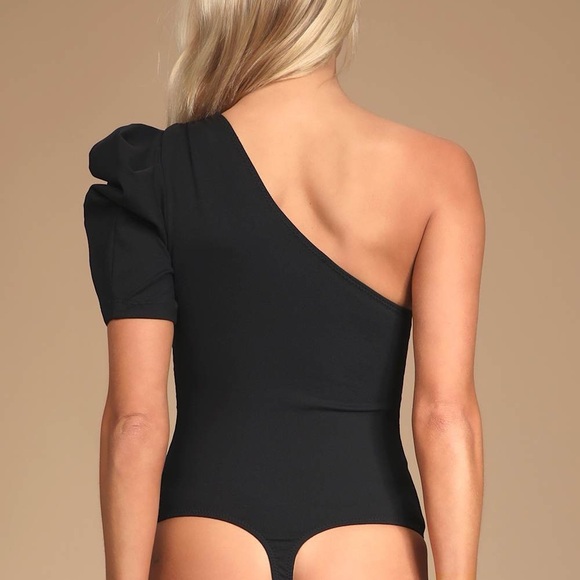 Free People Somethin Bout You Black Puff Sleeve One-Shoulder Bodysuit Size Small - Picture 3 of 7